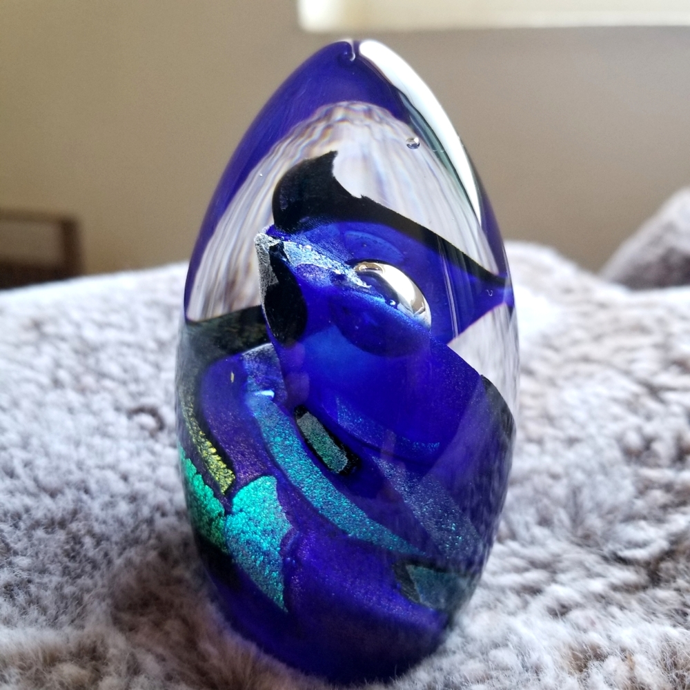 Vintage 1993”Signed Iridescent Oval shape paper weight